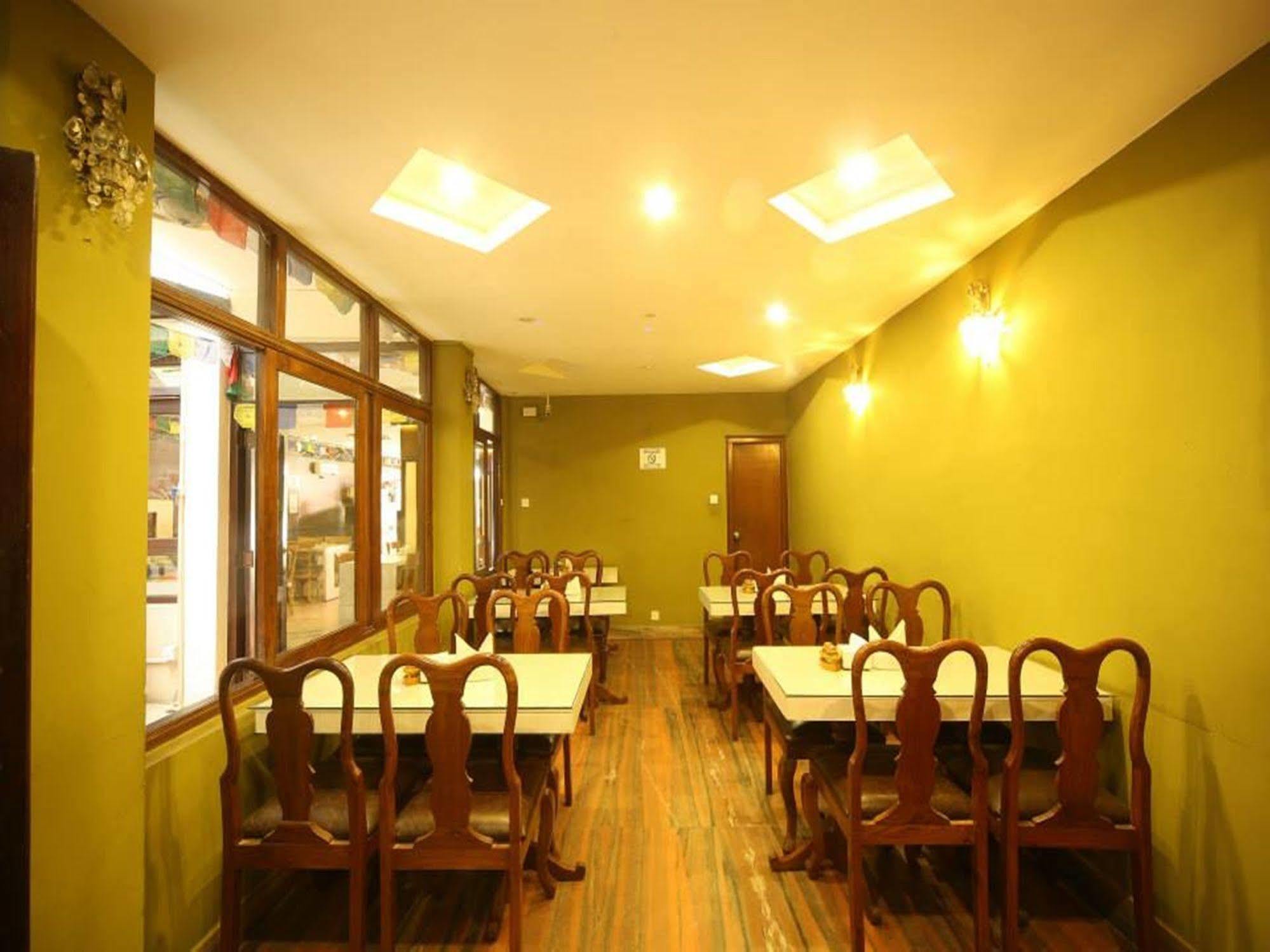 Hotel Pleasure Home Katmandu Dış mekan fotoğraf