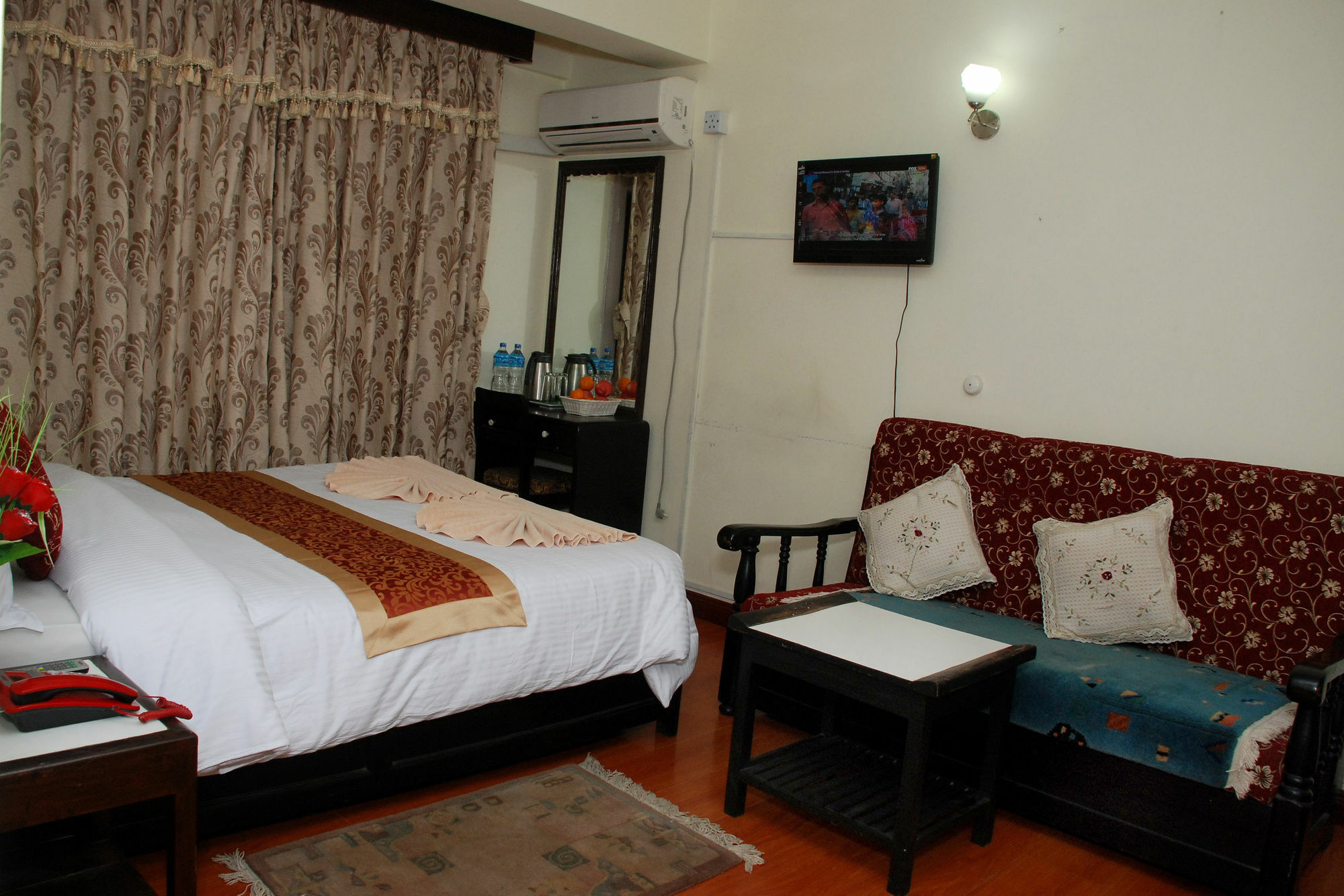 Hotel Pleasure Home Katmandu Dış mekan fotoğraf